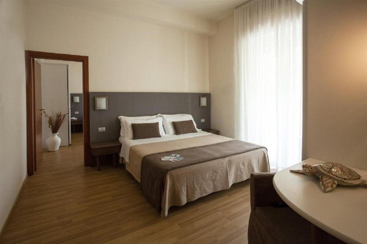 Hotel Miramare Gabicce Mare Bagian luar foto