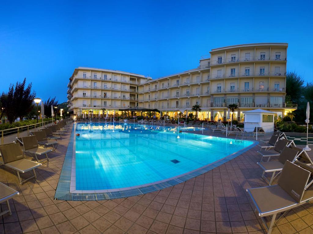 Hotel Miramare Gabicce Mare Bagian luar foto