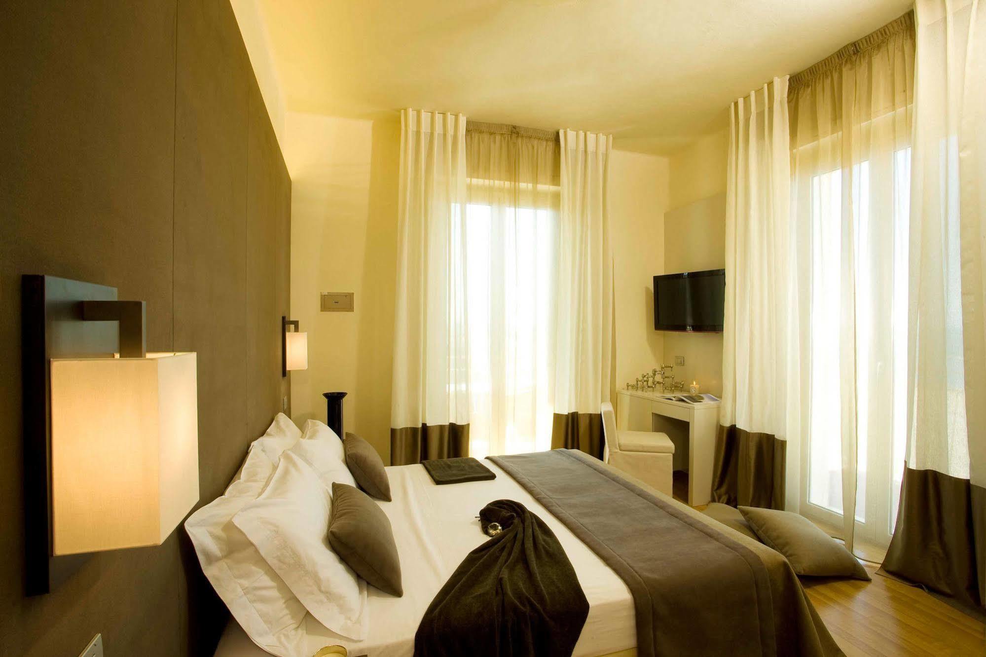 Hotel Miramare Gabicce Mare Bagian luar foto