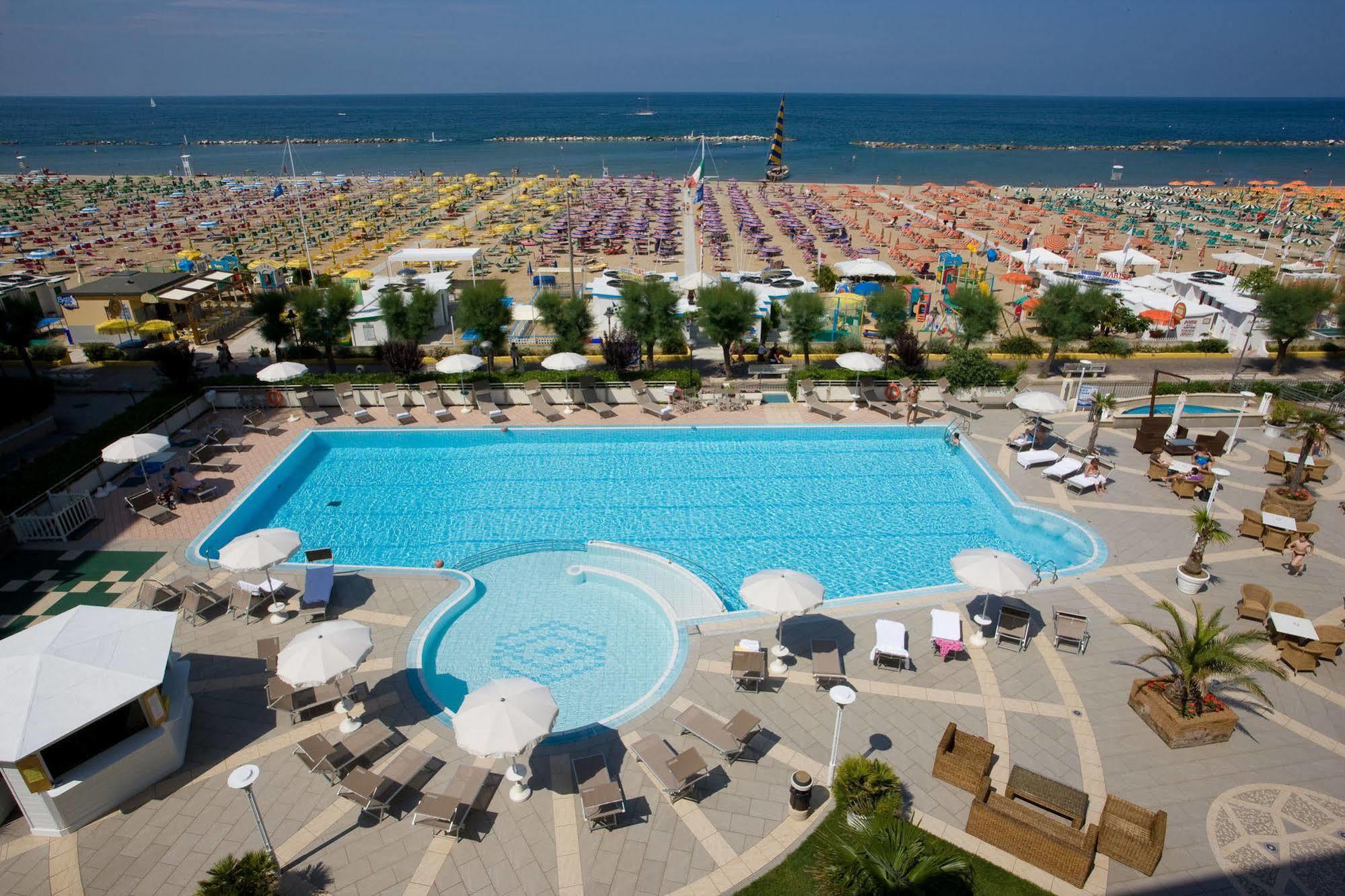 Hotel Miramare Gabicce Mare Bagian luar foto